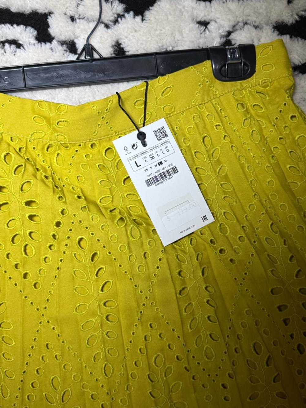 ZARA Lime Yellow Eyelet Pleated Midi Skirt - Picture 6 of 6